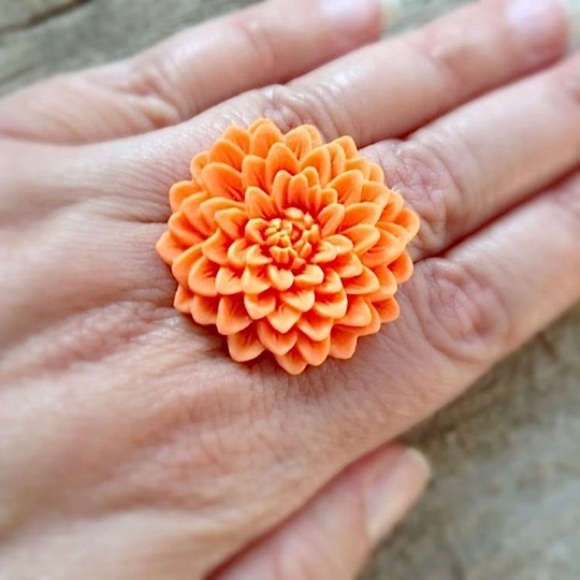 LOT OF 6 Orange Flower Rings Bundle - Adjustable - SOLD AS IS - Picture 5 of 8